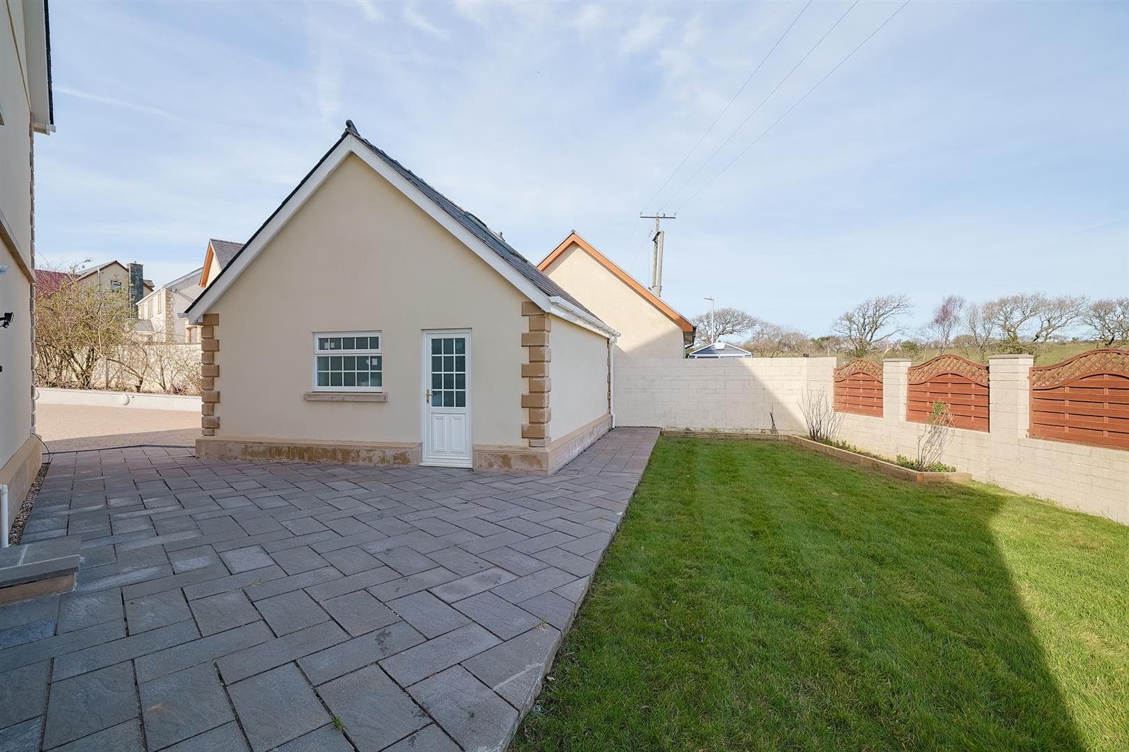 6 Clos Y Parc, Five Roads, Llanelli, SA15 5HB